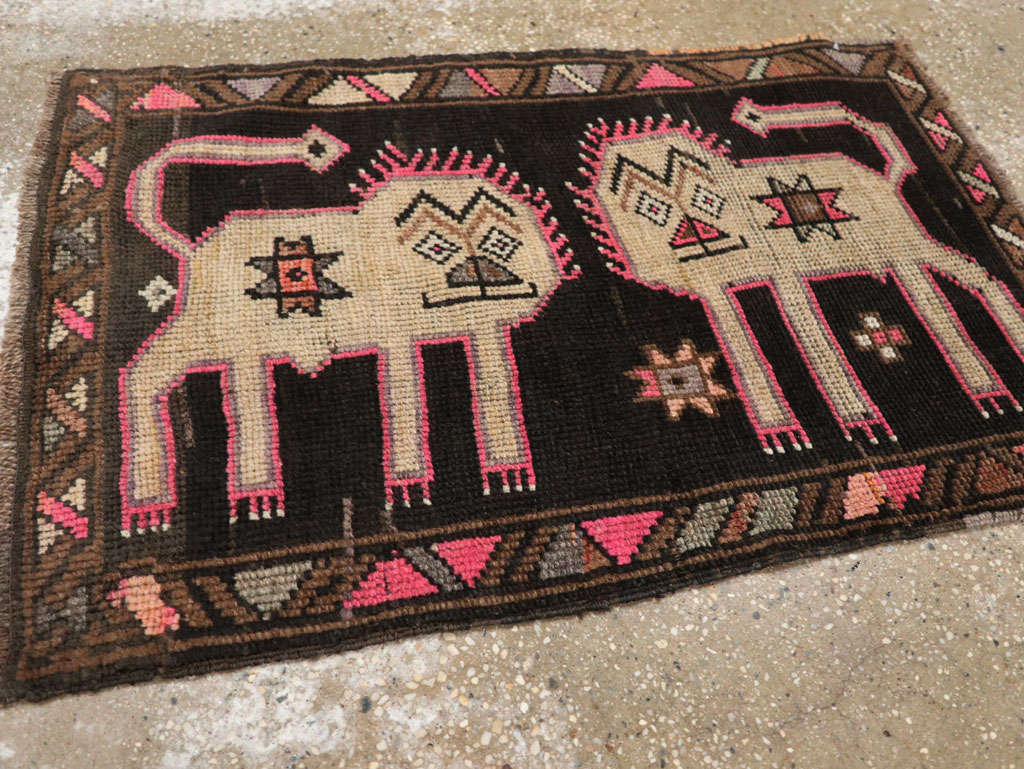 Vintage Turkish Anatolian Pictorial Rug, No.33438 - Gss