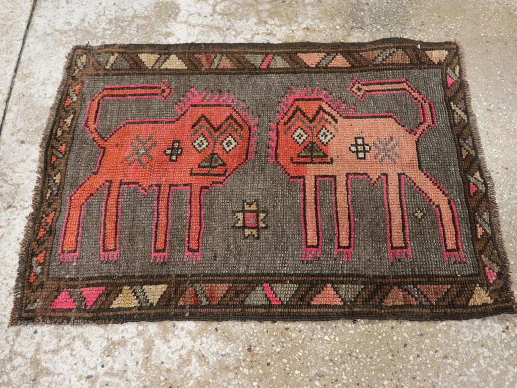 Vintage Turkish Anatolian Pictorial Rug, No.33440 - Gss