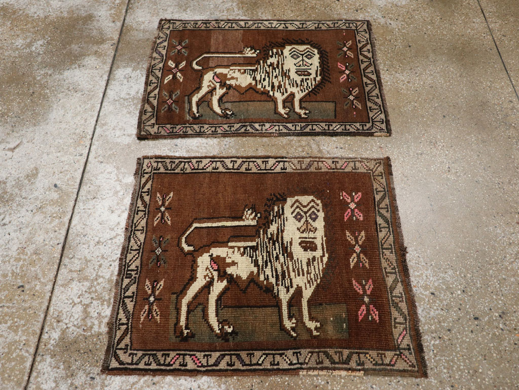 Vintage Turkish Anatolian Pictorial Rug (Pair: 1 of 2), No.33441 - Gss
