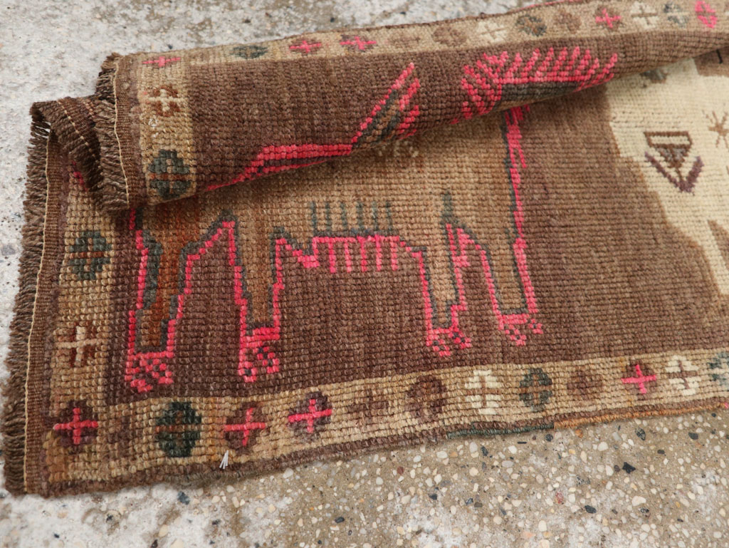 Vintage Turkish Anatolian Pictorial Rug, No.33442 - Gss
