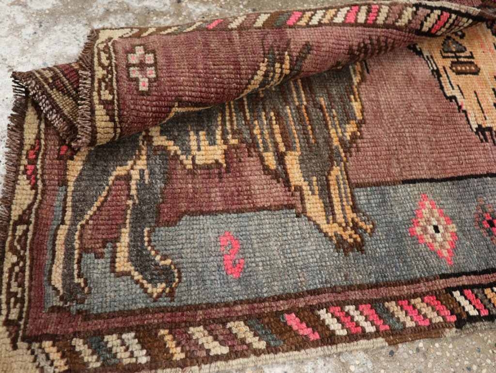 Vintage Turkish Anatolian Pictorial Rug, No.33445 - Gss