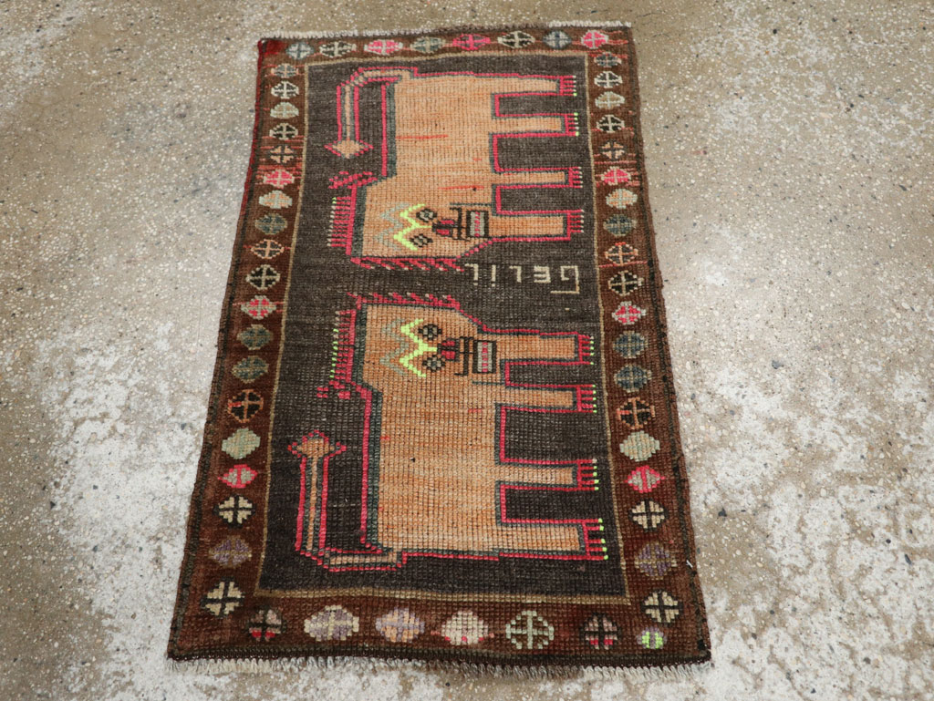 Vintage Turkish Anatolian Pictorial Rug, No.33449 - Gss