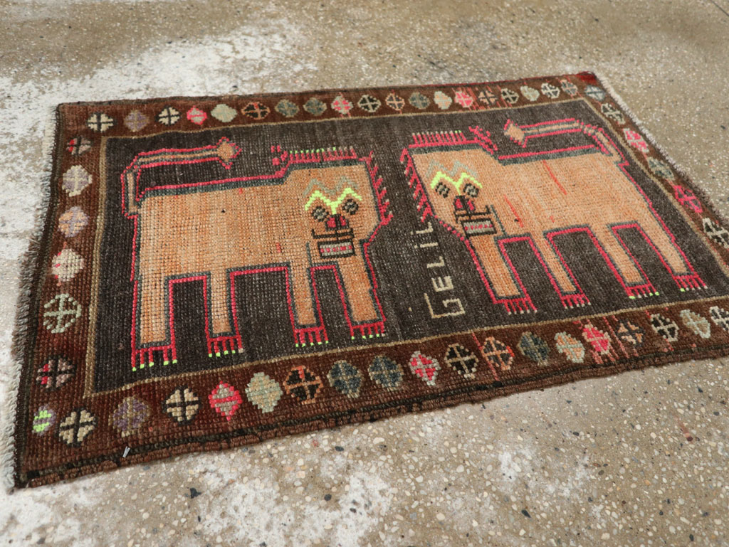 Vintage Turkish Anatolian Pictorial Rug, No.33449 - Gss