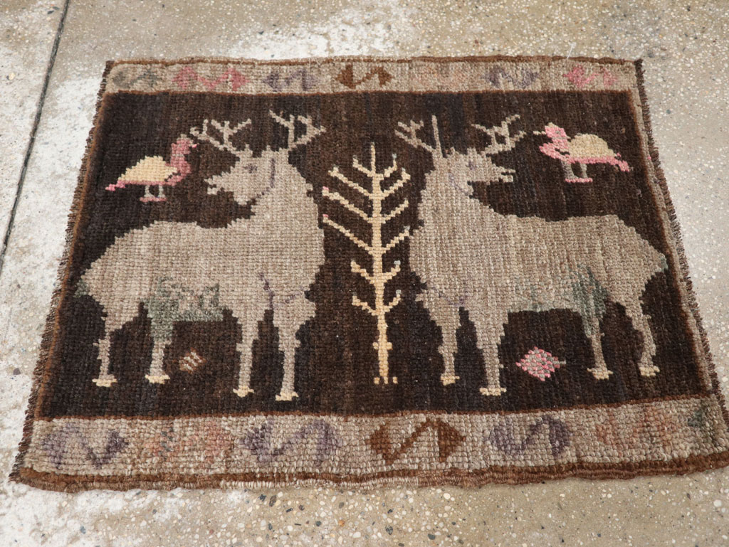 Vintage Turkish Anatolian Pictorial Rug, No.33451 - Gss