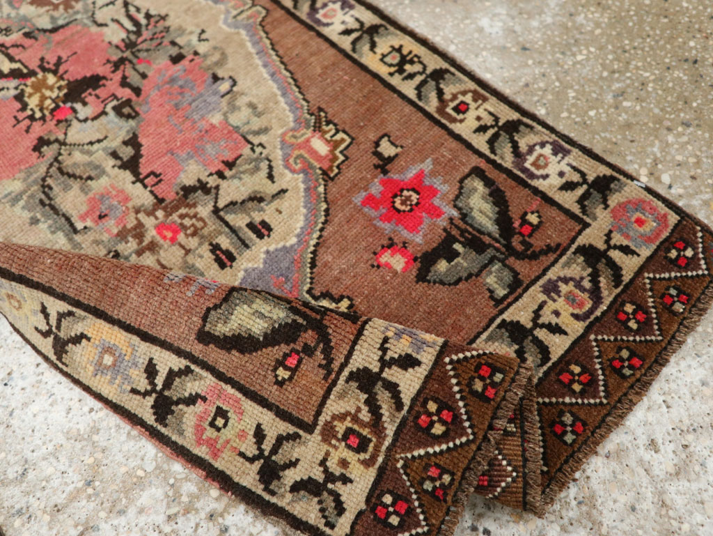 Vintage Turkish Anatolian Throw Rug, No.33456 - Gss