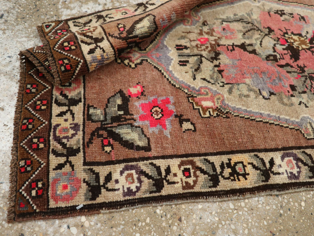 Vintage Turkish Anatolian Throw Rug, No.33456 - Gss