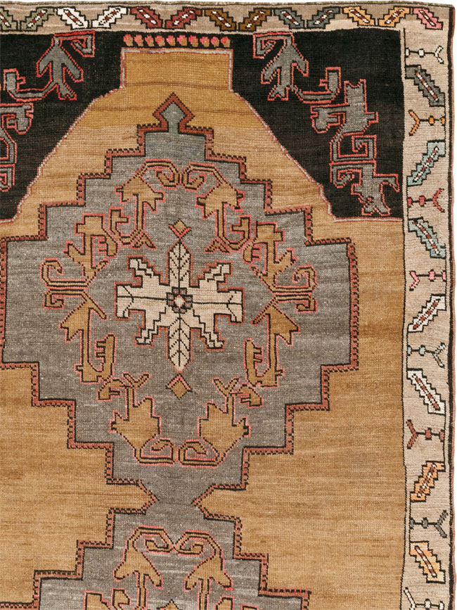 Vintage Turkish Anatolian Room Size Carpet, No.33462 - Gss