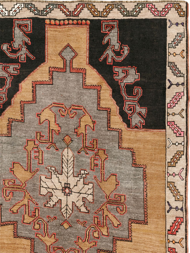 Vintage Turkish Anatolian Room Size Carpet, No.33462 - Gss