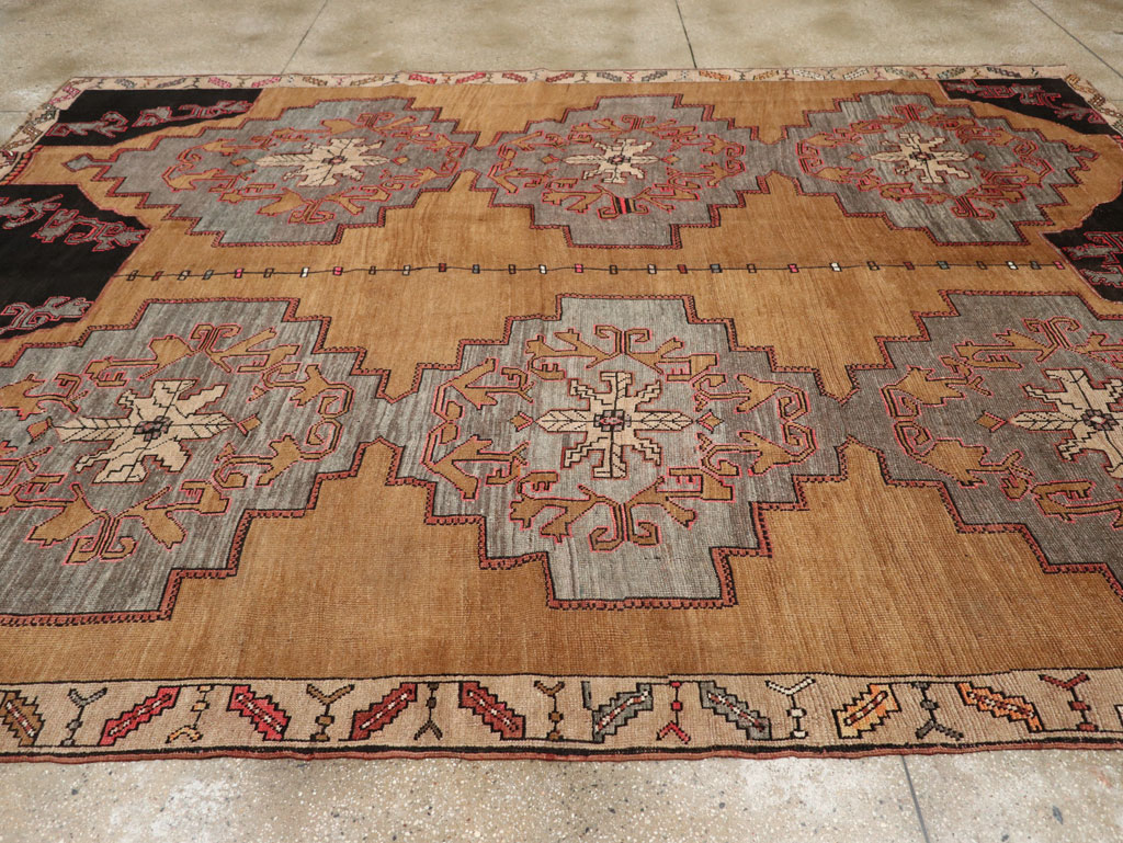 Vintage Turkish Anatolian Room Size Carpet, No.33462 - Gss