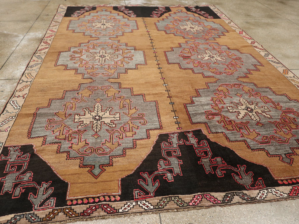 Vintage Turkish Anatolian Room Size Carpet, No.33462 - Gss