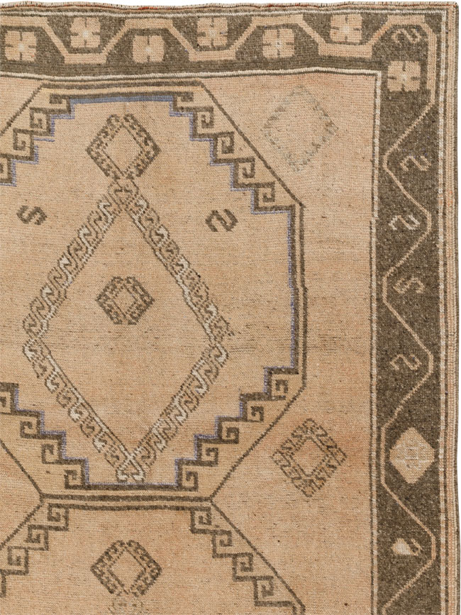 Vintage Turkish Anatolian Room Size Carpet, No.33464 - Gss