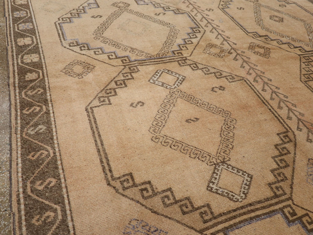 Vintage Turkish Anatolian Room Size Carpet, No.33464 - Gss