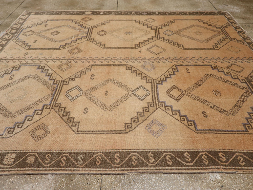 Vintage Turkish Anatolian Room Size Carpet, No.33464 - Gss