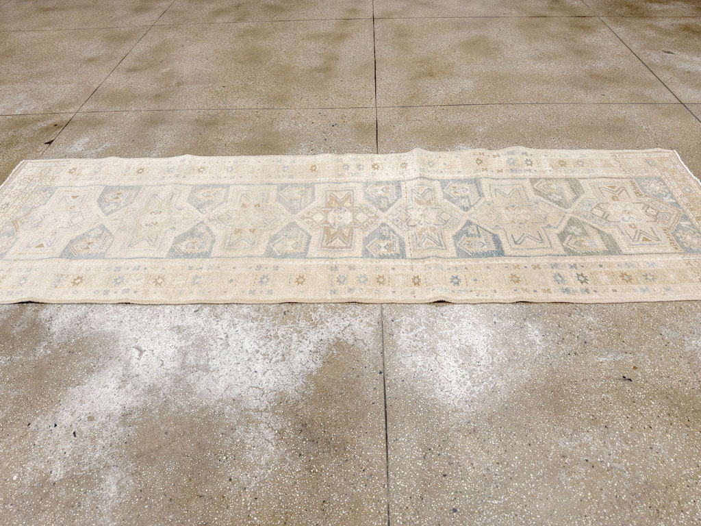 Vintage Persian Heriz Runner, No.33471 - Gss