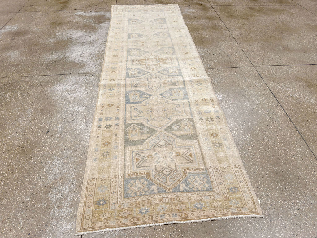 Vintage Persian Heriz Runner, No.33471 - Gss