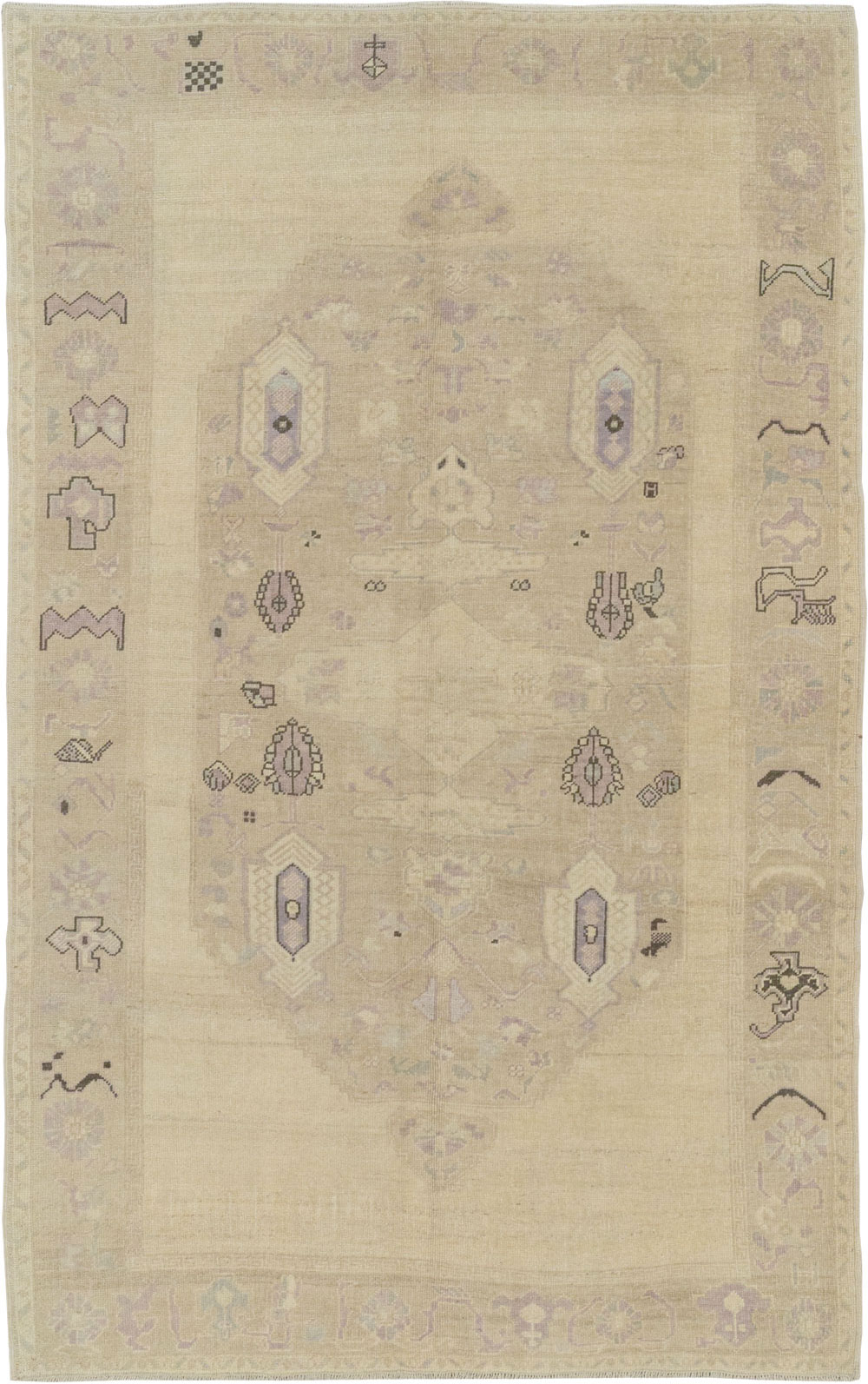 Vintage Turkish Anatolian Accent Rug, No.33483 - Gss