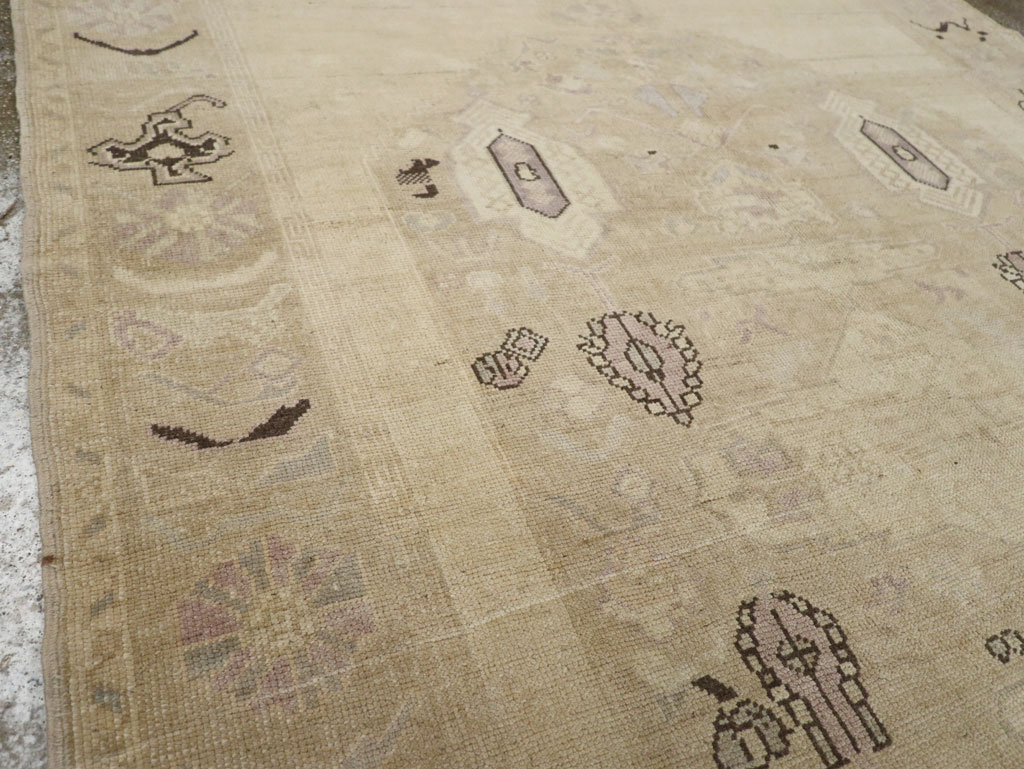 Vintage Turkish Anatolian Accent Rug, No.33483 - Gss