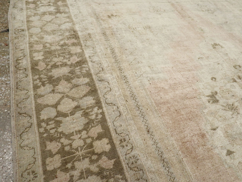 Vintage Turkish Anatolian Accent Rug, No.33487 - Gss