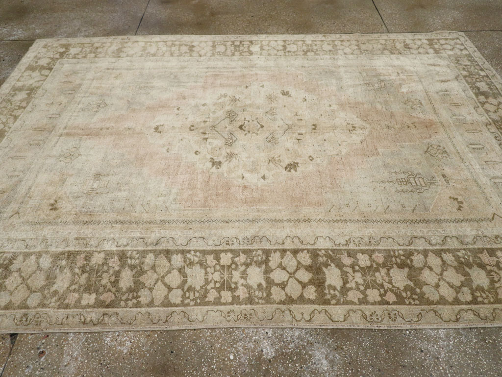 Vintage Turkish Anatolian Accent Rug, No.33487 - Gss