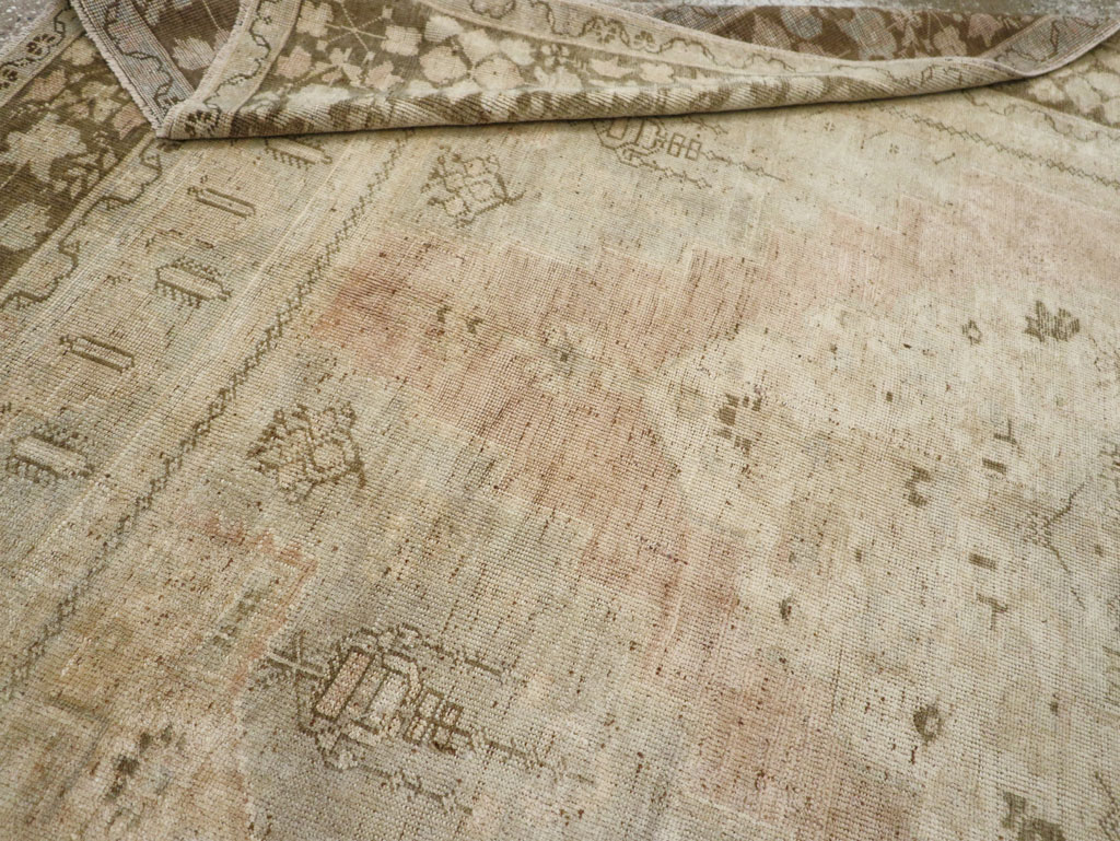 Vintage Turkish Anatolian Accent Rug, No.33487 - Gss