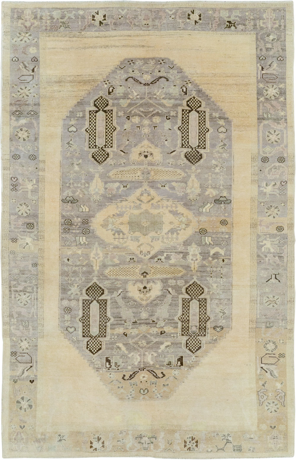 Vintage Turkish Anatolian Accent Rug, No.33488 - Gss