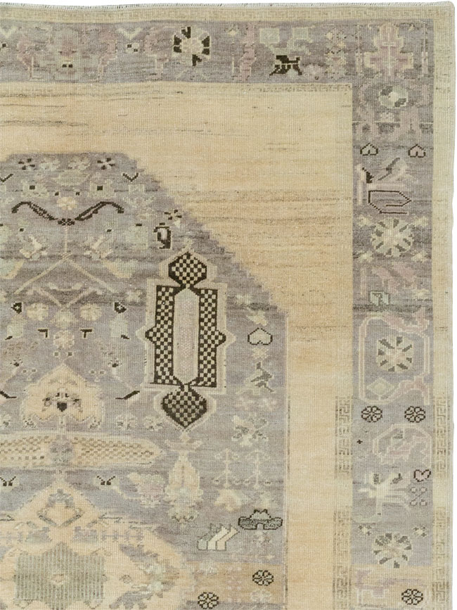 Vintage Turkish Anatolian Accent Rug, No.33488 - Gss