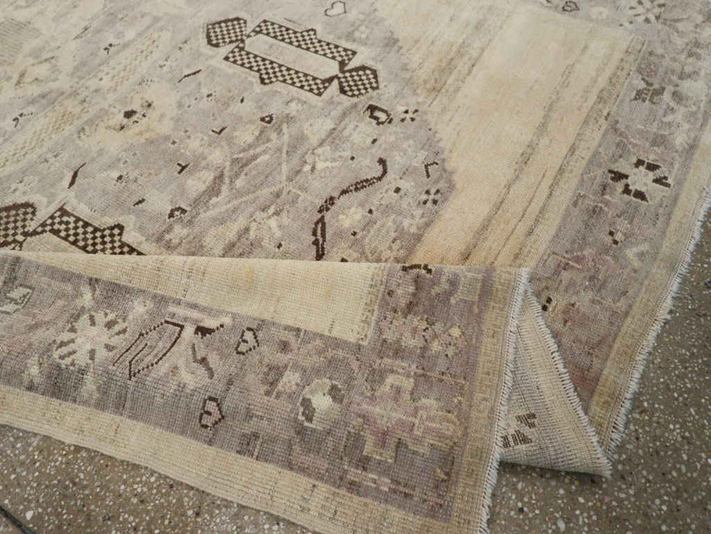 Vintage Turkish Anatolian Accent Rug, No.33488 - Gss