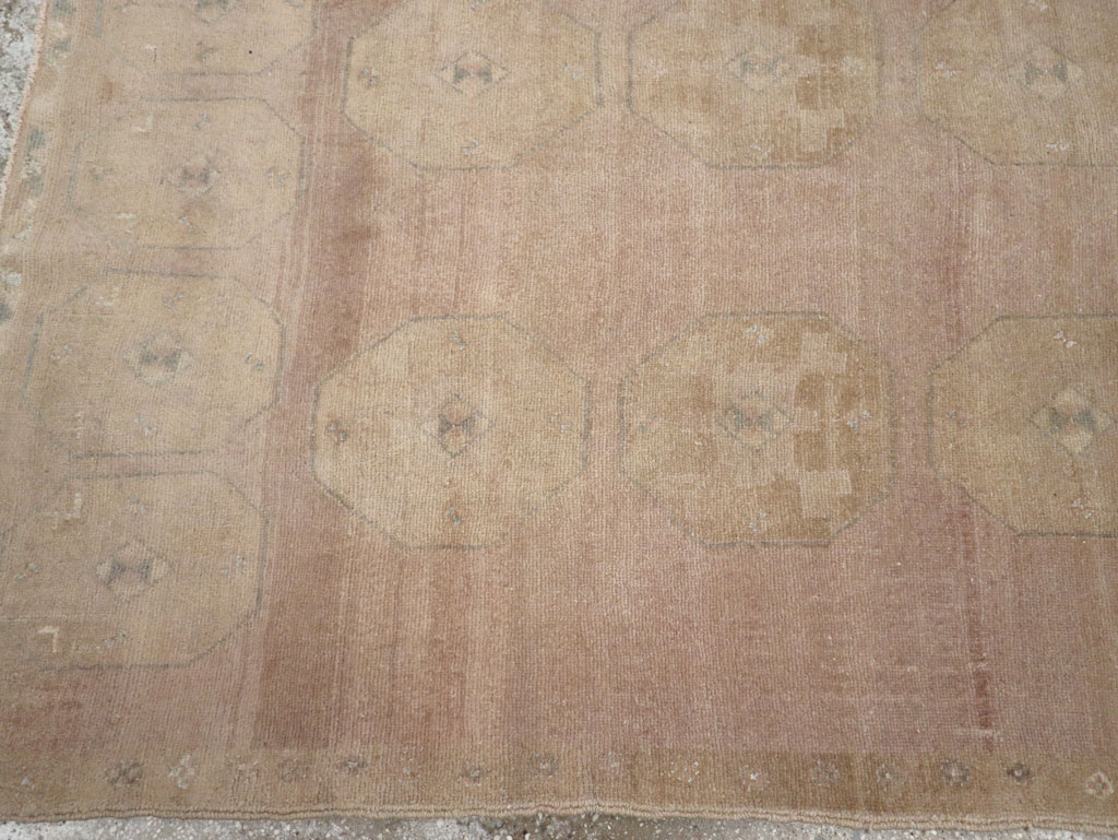 Vintage Turkish Anatolian Accent Rug, No.33489 - Gss