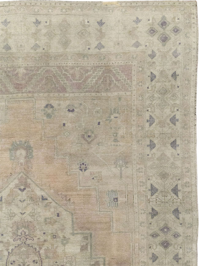 Vintage Turkish Anatolian Accent Carpet, No.33490 - Gss