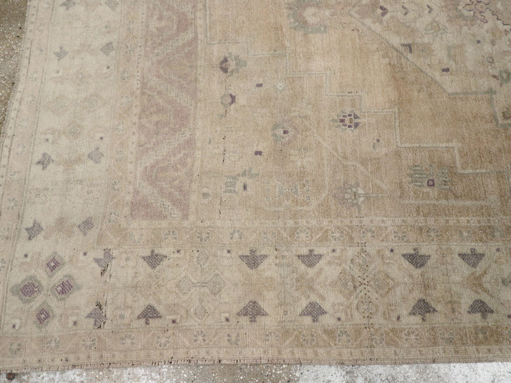 Vintage Turkish Anatolian Accent Carpet, No.33490 - Gss