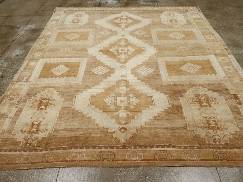 Vintage Turkish Anatolian Room Size Carpet, No.33572 - Gss