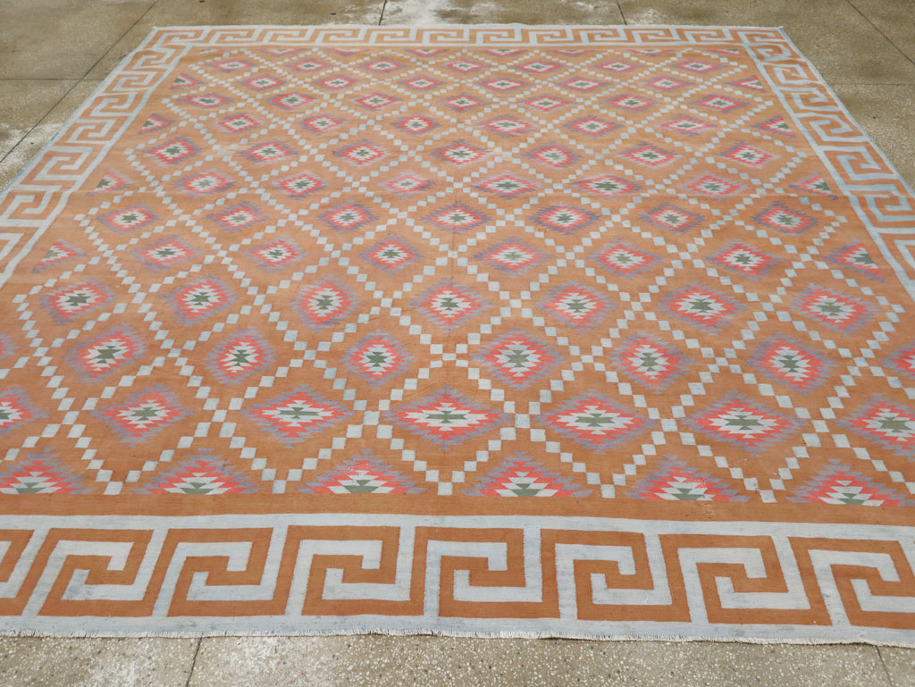 Vintage Indian Flatweave Dhurrie Square Room Size Carpet, No.33577 - Gss