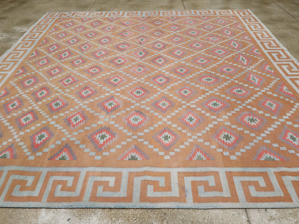 Vintage Indian Flatweave Dhurrie Square Room Size Carpet, No.33577 - Gss