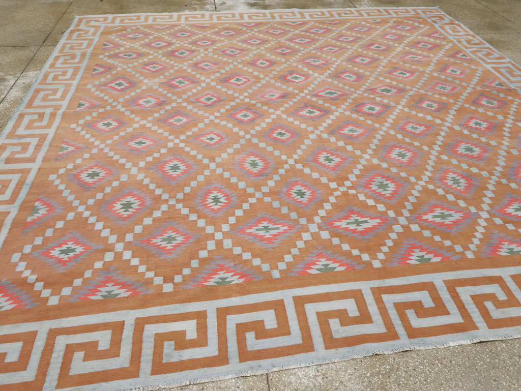 Vintage Indian Flatweave Dhurrie Square Room Size Carpet, No.33577 - Gss