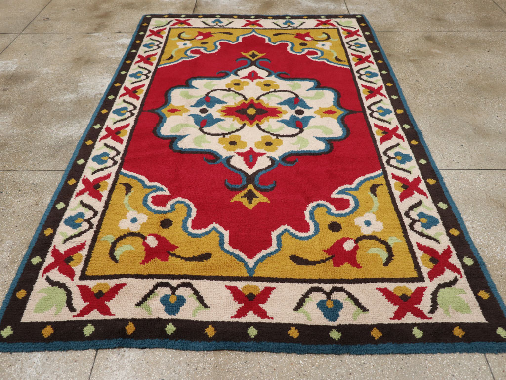 Vintage European Accent Rug, No.33579 - Gss