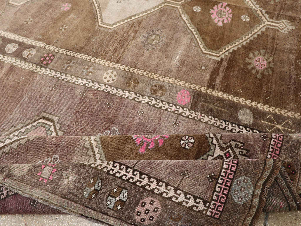 Vintage Turkish Anatolian Room Size Carpet, No.33586 - Gss
