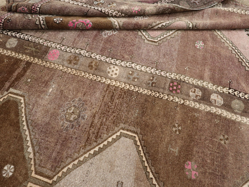 Vintage Turkish Anatolian Room Size Carpet, No.33586 - Gss