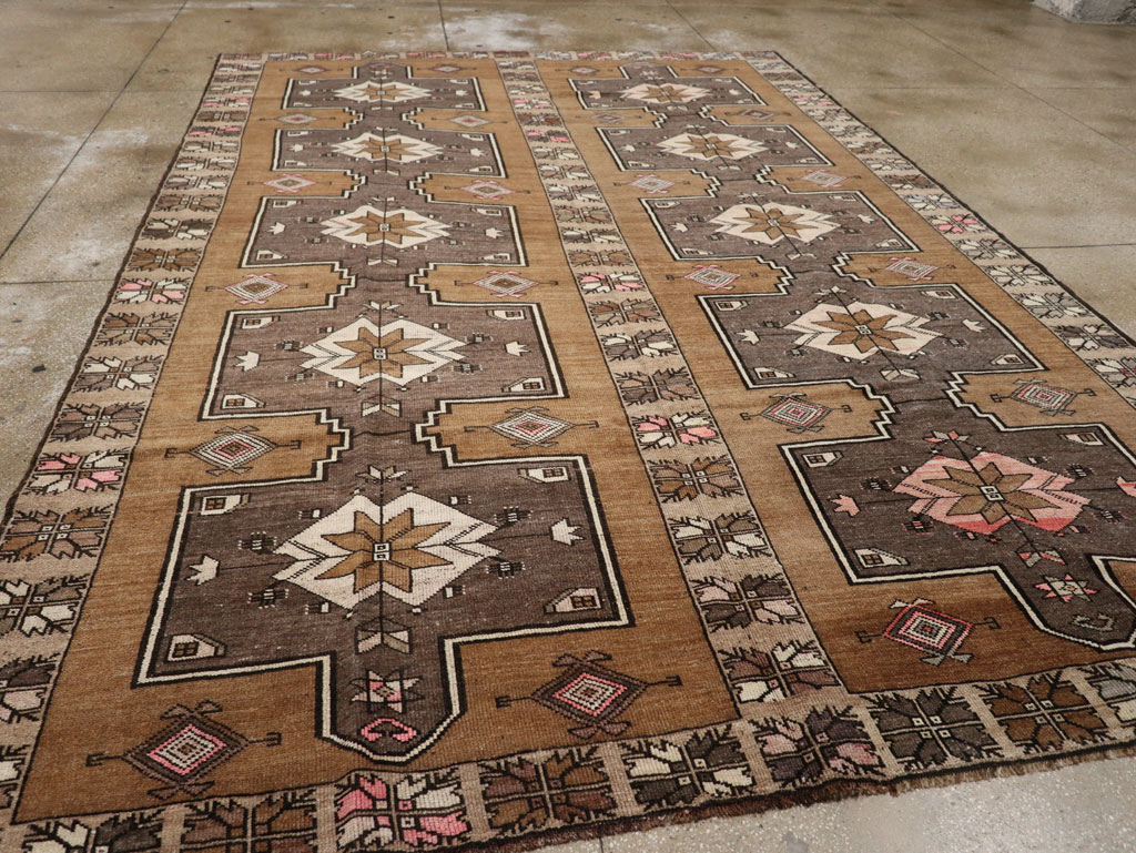Vintage Turkish Anatolian Room Size Carpet, No.33587 - Gss