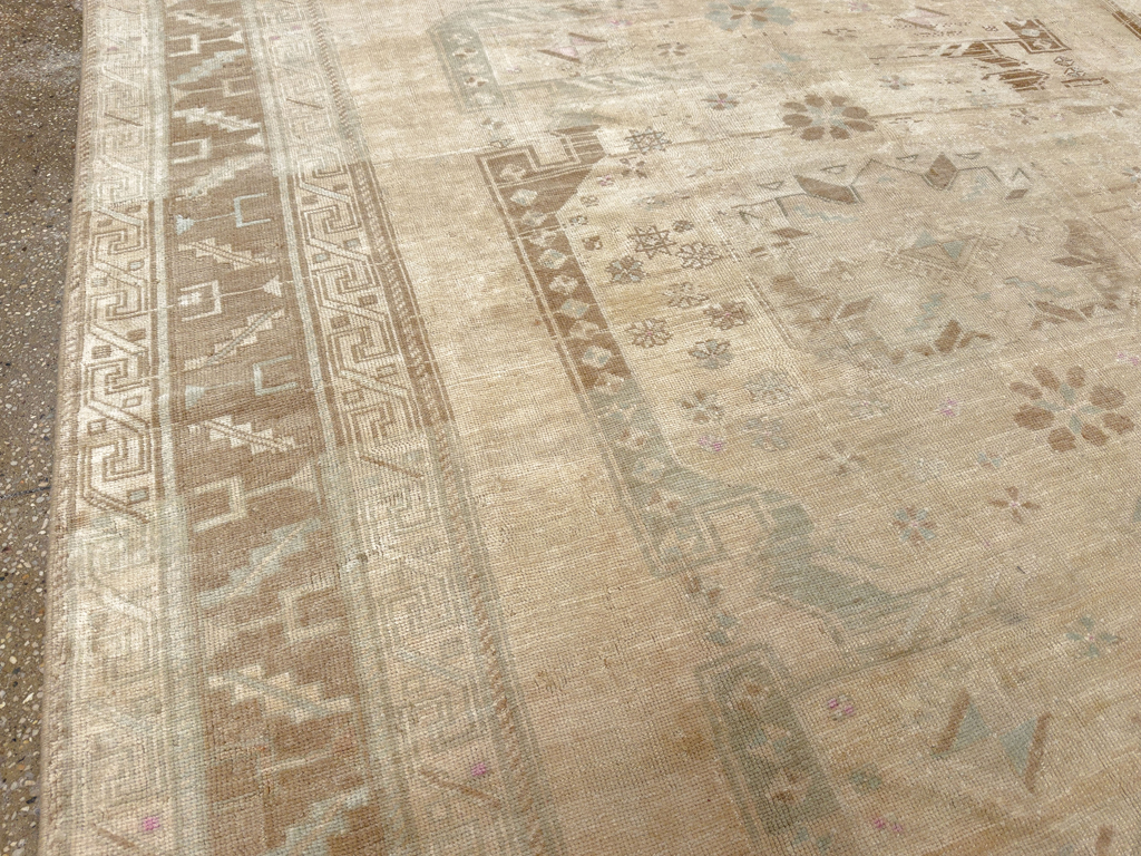 Vintage Turkish Anatolian Accent Rug, No.33614 - Gss