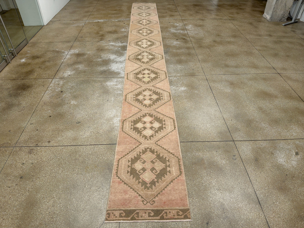 Vintage Turkish Anatolian Long Runner, No.33620 - Gss