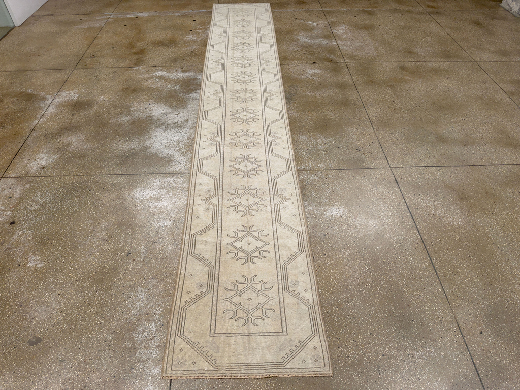 Vintage Turkish Anatolian Long Runner, No.33627 - Gss