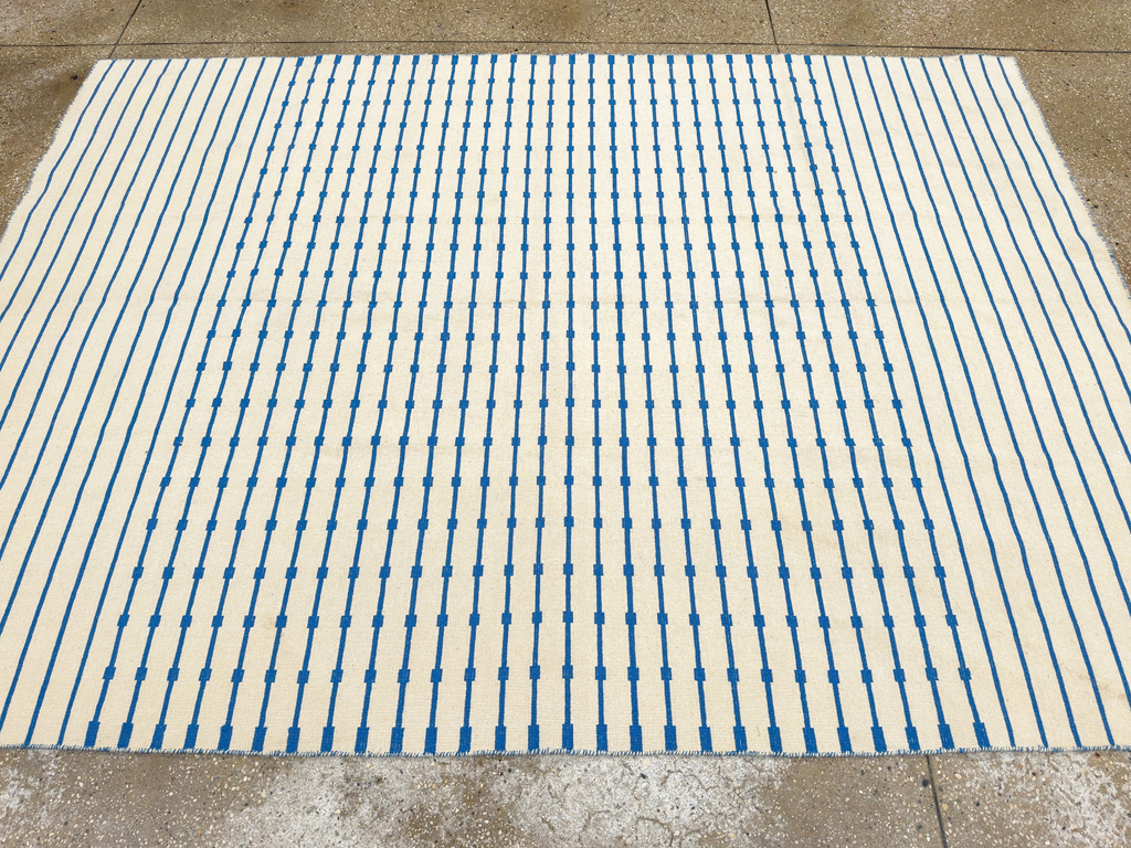 Vintage Turkish Flatweave Kilim Accent Rug, No.33638 - Gss