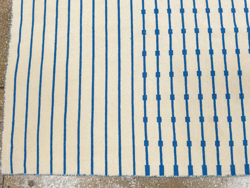 Vintage Turkish Flatweave Kilim Accent Rug, No.33638 - Gss