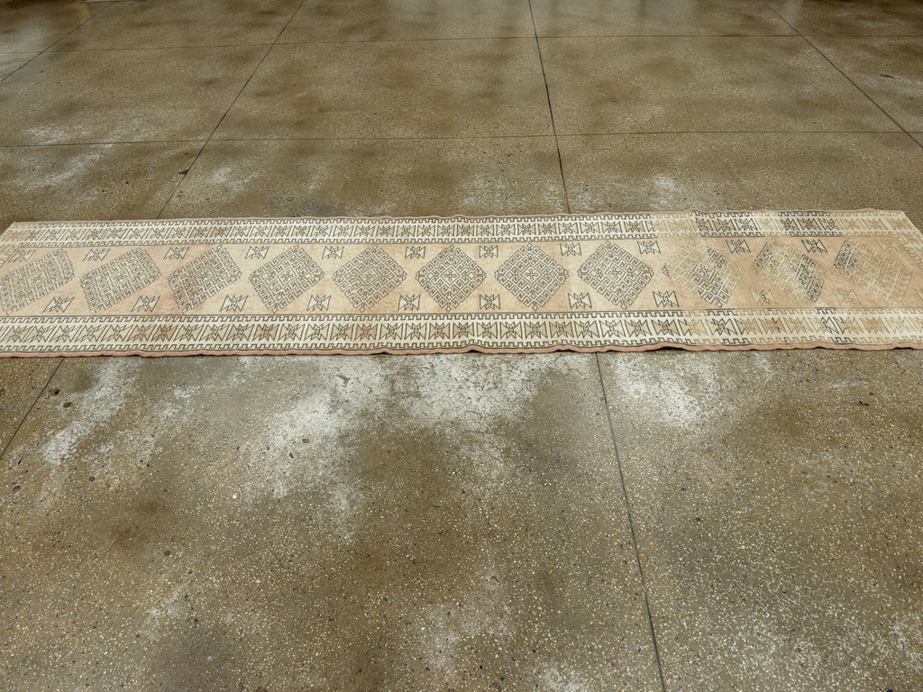 Vintage Turkish Anatolian Runner, No.33665 - Gss