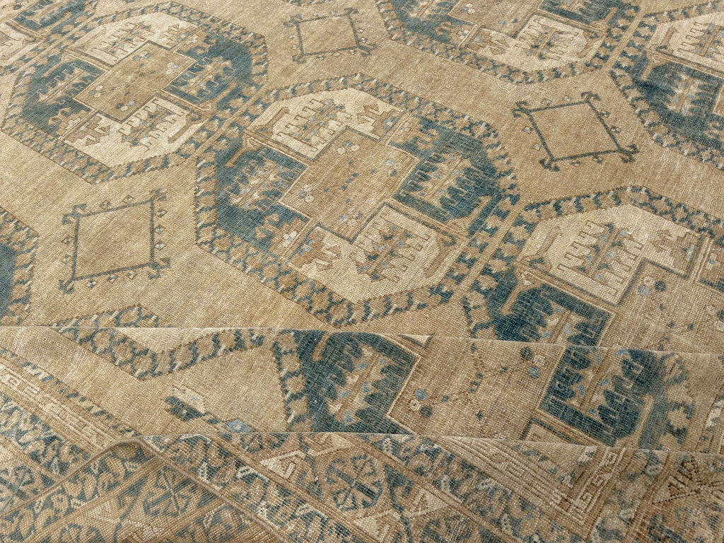 Vintage Central Asian Turkoman Room Size Carpet, No.33666 - Gss