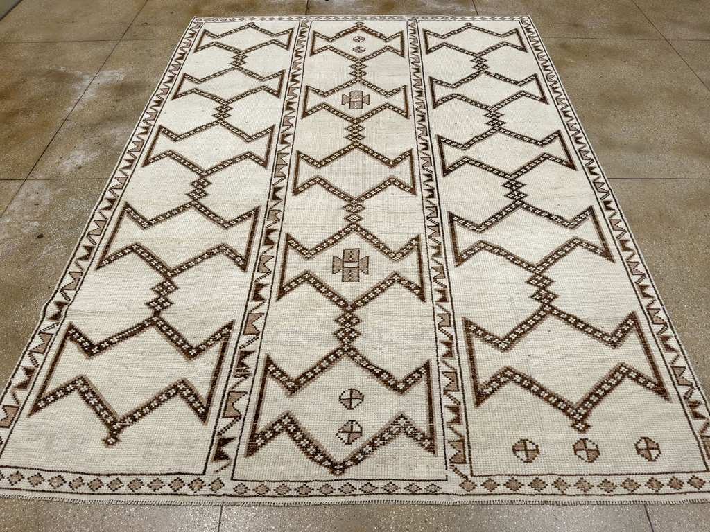 Vintage Turkish Anatolian Room Size Carpet, No.33672 - Gss