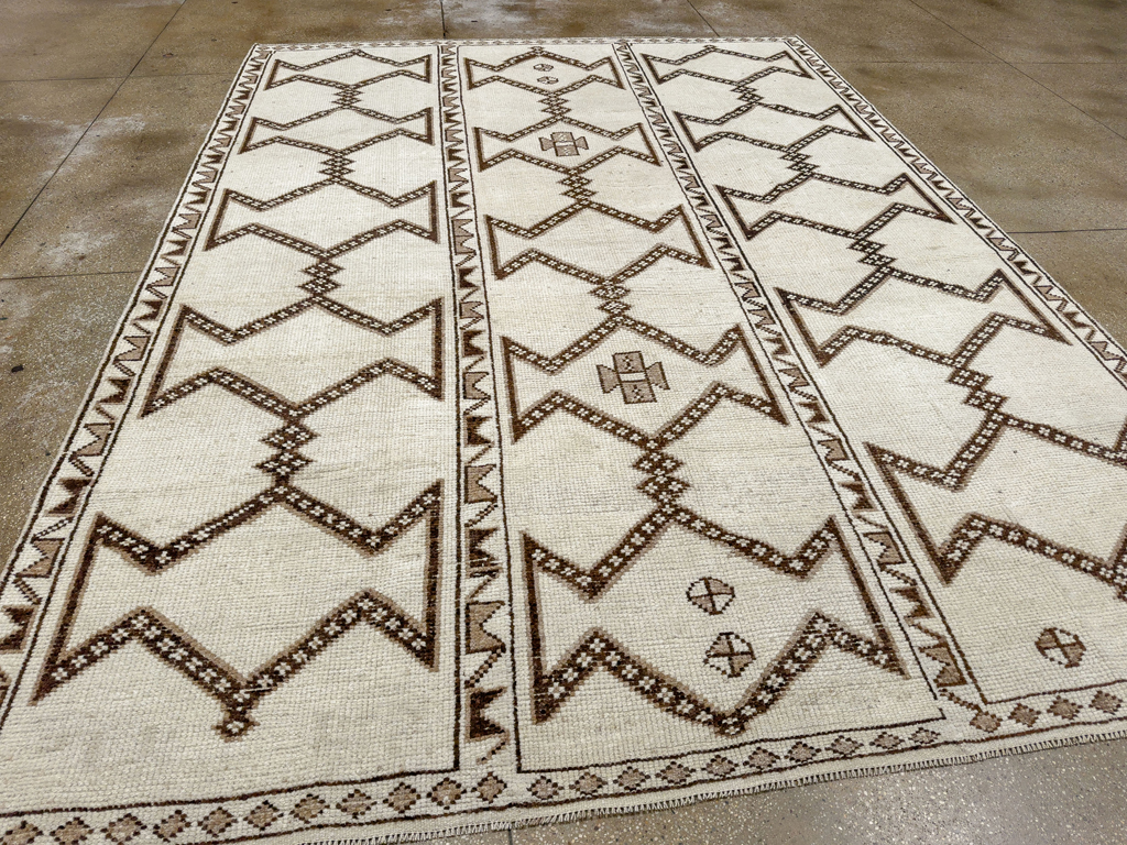 Vintage Turkish Anatolian Room Size Carpet, No.33672 - Gss