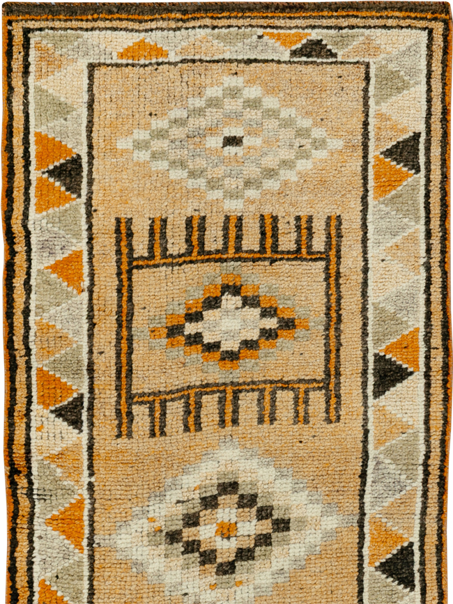 Vintage Turkish Anatolian Runner, No.33673 - Gss