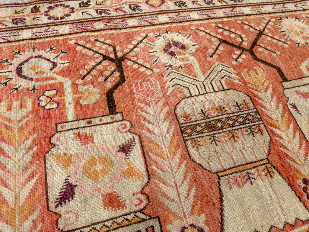Vintage East Turkestan Pictorial Vase Khotan Rug, No.33698 - Gss