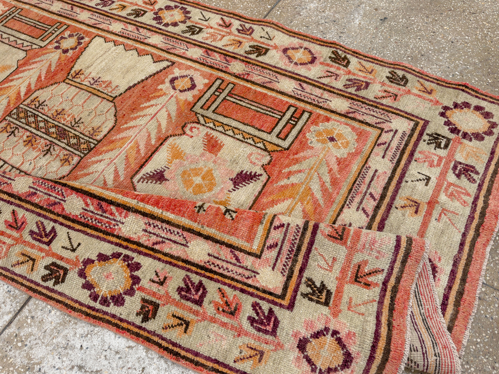 Vintage East Turkestan Pictorial Vase Khotan Rug, No.33698 - Gss